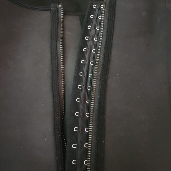 Waist trainer - Picture 2 of 3